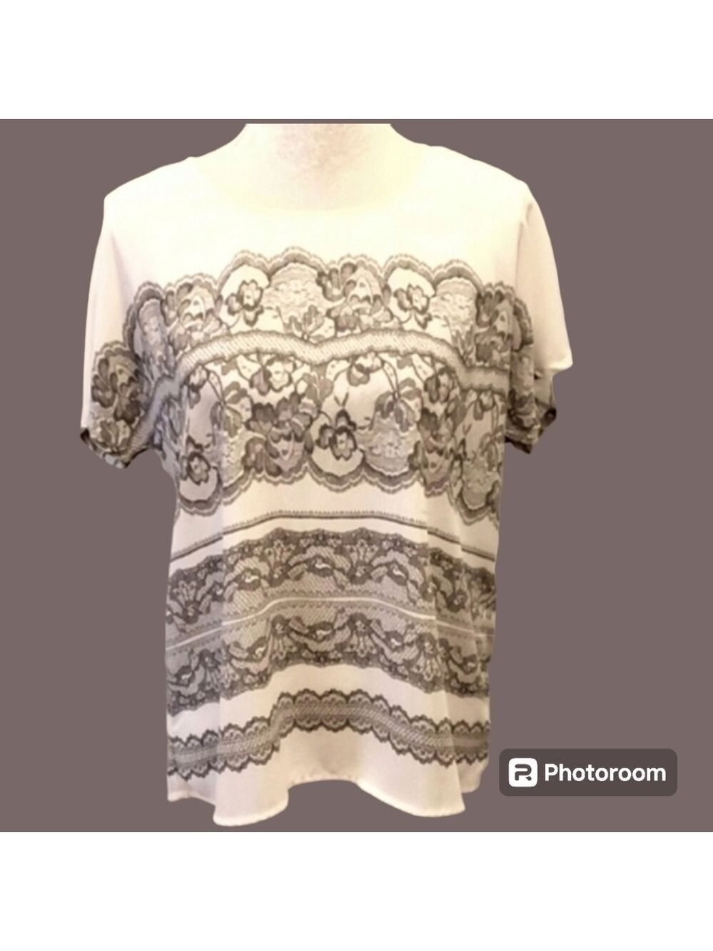 Under Skies Short Sleeve Loose Fit Top Cream with Gray Lace Pattern M VGUV